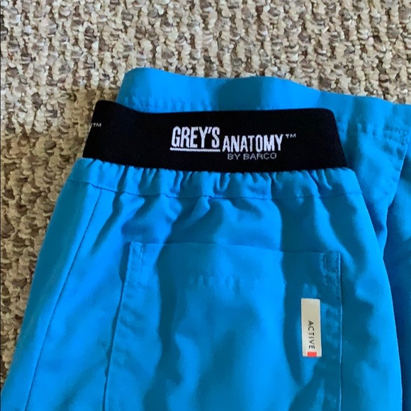 Greys Anatomy Scrubs - Picture 2 of 2